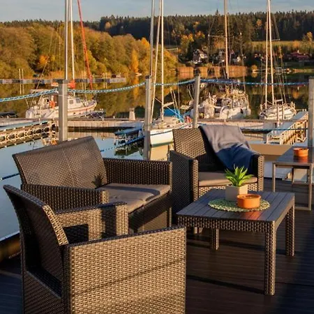 Hausboat David * Hrdonov